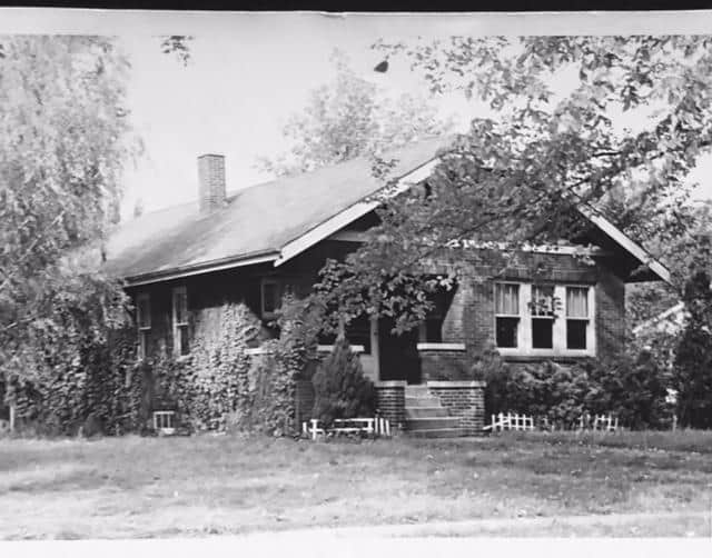 Old photograph of house, https://dghistory.org/
