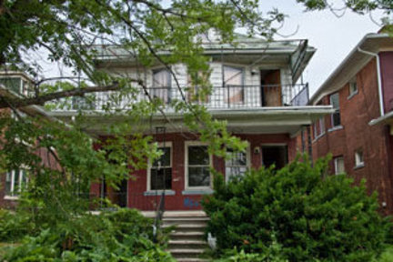 What is Smokey Robinson's childhood home?  An American Foursquare #Americanfoursquare #whousedtolivehere Source: mlive.com with Travis R. Wright