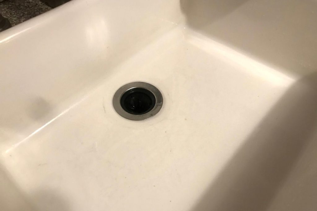 4 Ways to Clean Black Scuff Marks off Porcelain Sink - Bleach