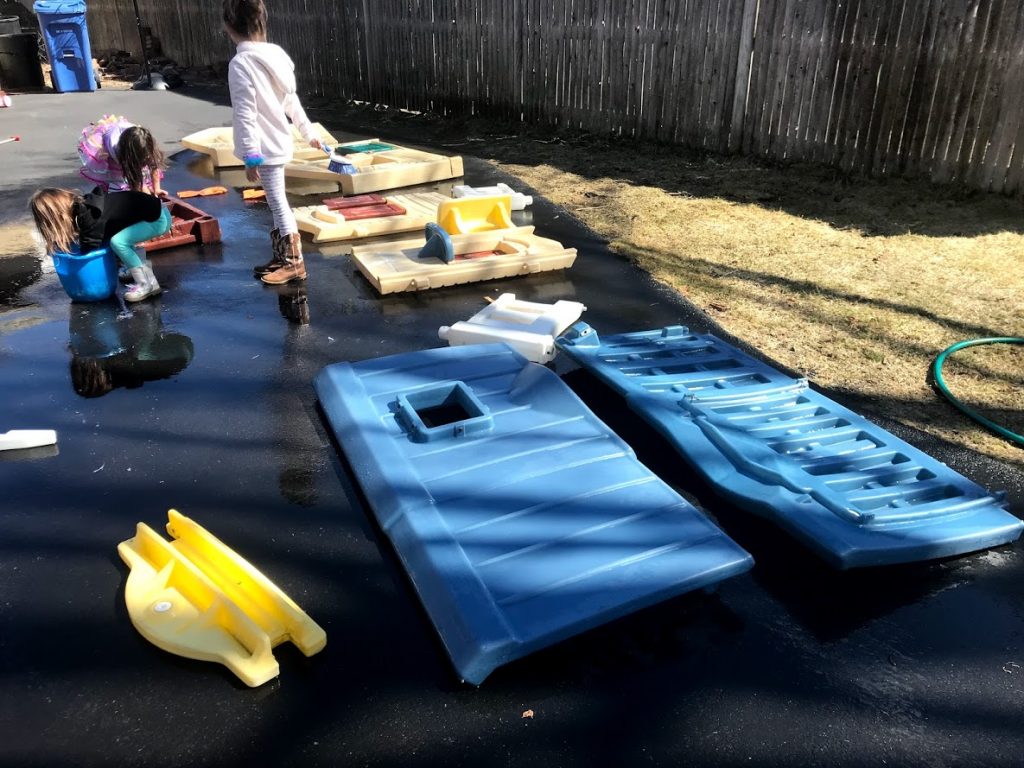 Cleaning the disassembled Step2 plastic playhouse before its transformation #Step2 #kidplayhouse