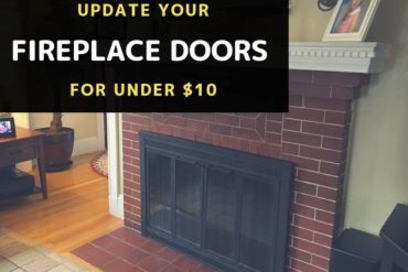 I painted my dated brass fireplace doors to an understated black in a weekend with high-resistant spray paint for under $10 #brassfireplacemakeoverDIY #fireplacedoor #fireplaceupdate #paintfireplacedoor