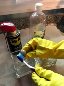 How to clean kitchen cabinet hardware with vinegar #vinegar #kitchencleaning
