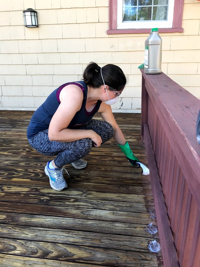 Stripping an old deck with Behr wood stain and finish remover