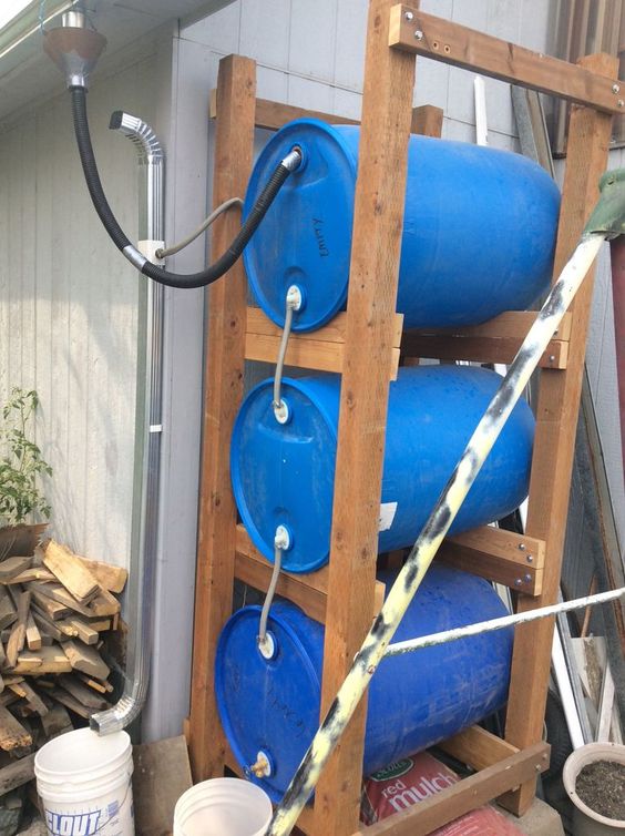 Instructables Rain Barrel Stand. Courtesy of https://www.instructables.com/Build-a-3-drum-rain-collection-system-better/