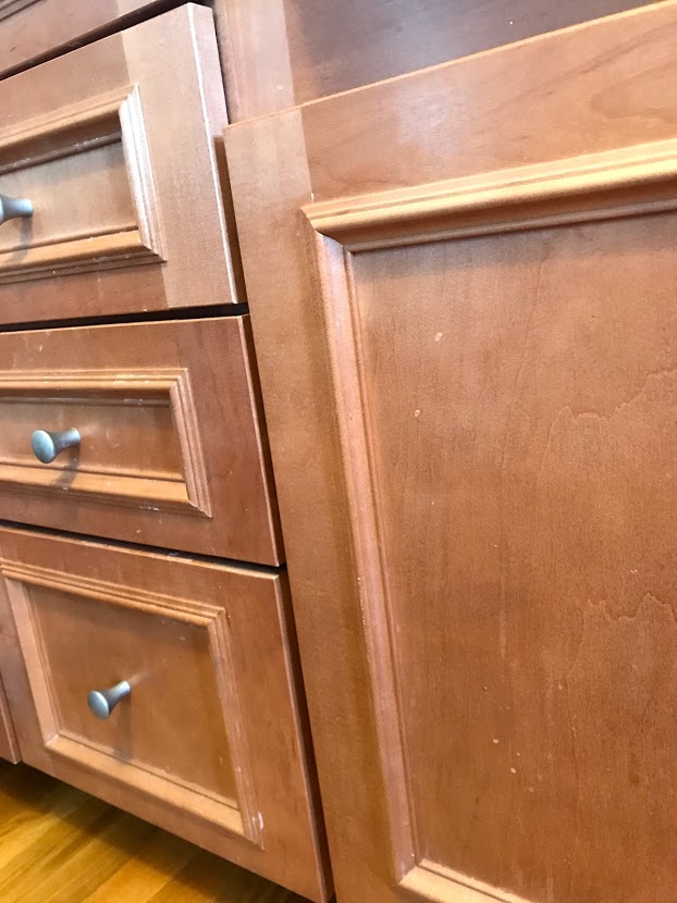 5 Ways To Clean Wooden Kitchen Cabinets, Clean Wood Cabinets With Dawn