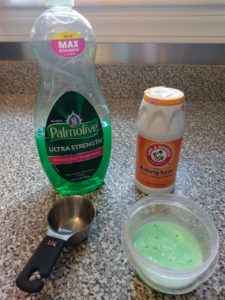 How did this DIY bathroom cleaner by Melissa Miller rank in the DIY vs Store bathroom Cleaners?  You might be surprised.   #melissamiller #cleanmyspace #Palmolive