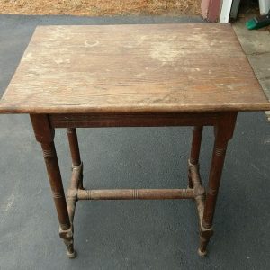 Wooden vintage side table before restoration with Dutch oil and Restor-a-finish #DIYantiquefurniture #dutchoil #sidetable