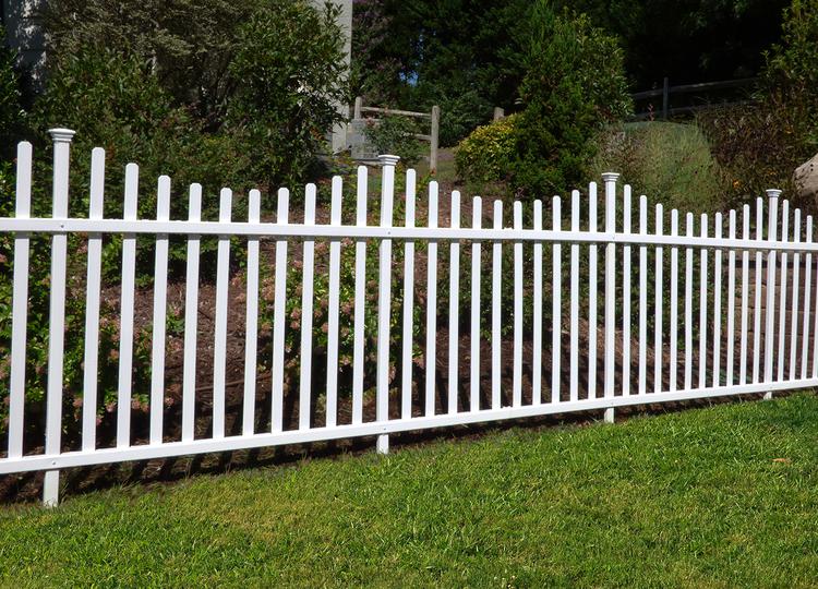 Where can you buy No Dig fence? Zippity Manchester fence #zippity #nodigfence #easyDIYfence