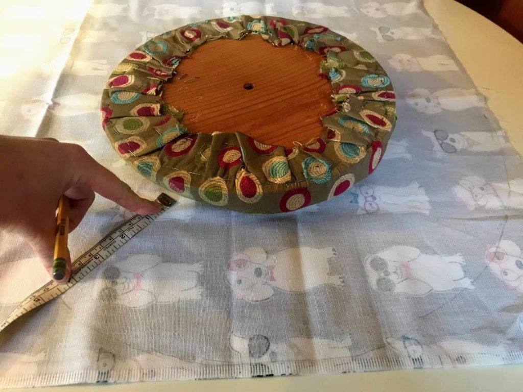 How to cover a round stool cushion