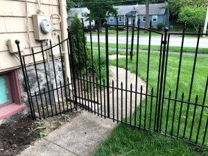 Gate and transitional panel of Lowes Grand Empire XL fencing.  Easy to install #fenceDIY #fencegate #empireatlowes
